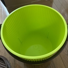 蓋付き丸型ボックスの画像