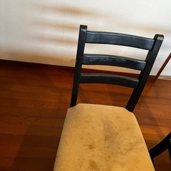 ダニングテーブルの画像