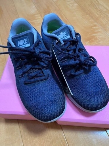 新品未使用NIKEレディーススニーカー23センチ