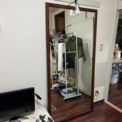 大きな鏡　0円家具同時引取で無料