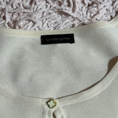 カーディガン　レディース　レーヨン65ナイロン35% Mサイズ　かわいいボタンの画像