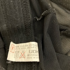 水泳キャップとゴーグルの画像