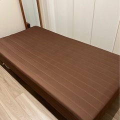 脚付きマットレス