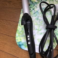 【数回使用のみです】★SALONIA カール＆ストレートアイロン★