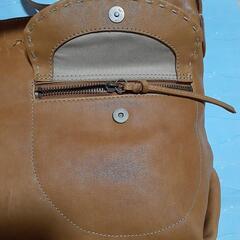 Dakota　ダコタ　ショルダーバック　(表面に擦り傷有ります)　の画像