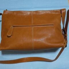 Dakota　ダコタ　ショルダーバック　(表面に擦り傷有ります)　の画像