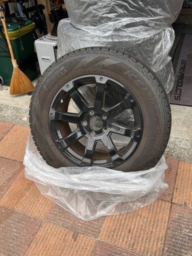 スタッドレスタイヤ　ホイールセット