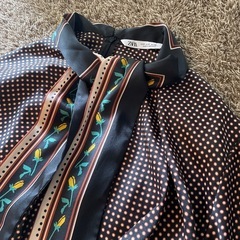 美品　ZARA ワンピース ボウタイシャツの画像