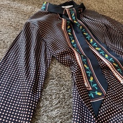 美品　ZARA ワンピース ボウタイシャツの画像
