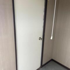 非常に手頃な価格の 多用途ポータブルキャビン：換気＆電源完備、即利用可能の画像
