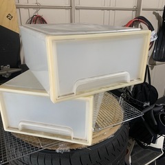 クリア収納ケース2ケ　usedの画像