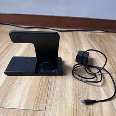 iPhone 3in1 充電器の画像