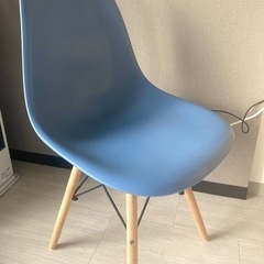 EAMSチェア ブルー
