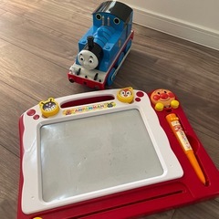 アンパンマン　お絵かき　トーマス