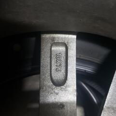 18ｲﾝﾁ ｱﾙﾐﾎｲｰﾙ 7J +53 ｻﾞｲﾝSV 4本ｾｯﾄの画像