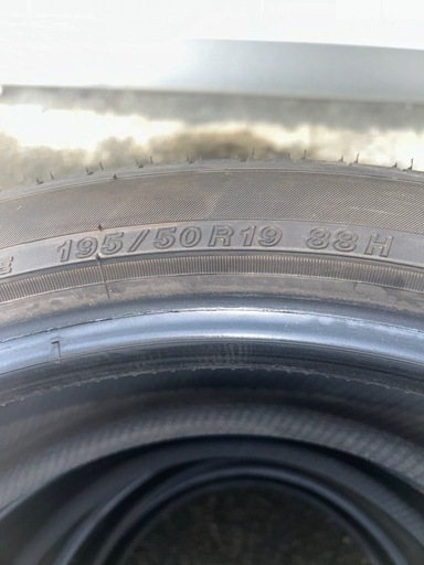 195/50R19 　プリウス