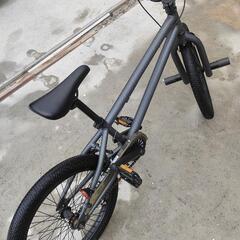 BMXタイプ20インチ自転車の画像