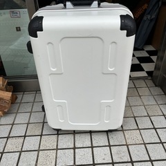 スーツケース　傷あり