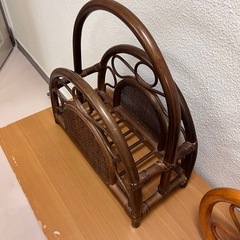 木製マガジンラックの画像