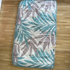 傷汚れあり　フロアクッション　自宅まで取りに来れる方　ベビー　寝具