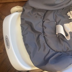 combi ハイローチェア　ネムリラの画像