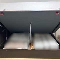 【受け取り者決定済み】跳ね上げ式　ダブルベッド　フレームのみの画像