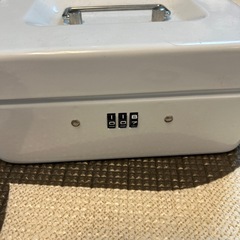 金庫（訳あり）の画像