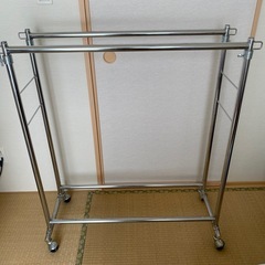 【取引中】キャスター付きラック
