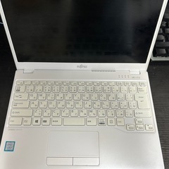 ノートパソコン、軽量の画像