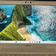 ノートパソコン、軽量の画像