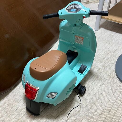 電動乗用玩具 ベスパ mini 充電式 自走可能 （男の子　女の子）