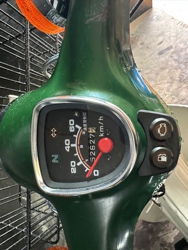 ★支払総額6.5万円★買取強化中！どんな車両も買取ります♪ ホンダ スーパーカブ50 4スト、インジェクション♪フロントカゴ、リアボックス付き♪通勤通学に！