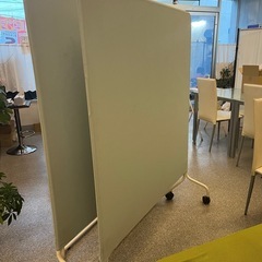 受け渡しの方が決まりました可動式パーテーション2枚組