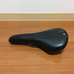 サドル（スポーツサイクル用）