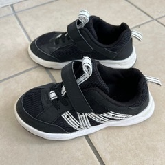 瞬足　kidsシューズ19cm　　　の画像