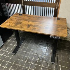 昇降式 電動デスク パソコン 学習　作業用に便利です♬リモコンで上下 楽々デスク♬配送無料