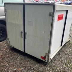 保冷車箱型荷台の画像