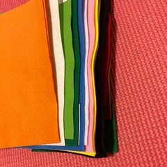 フェルト生地 たくさんの画像