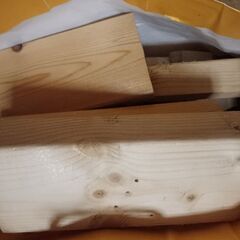 端材色々(キャンプで焚き火用にもどうぞ)の画像