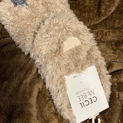 新品未使用　
CECILMCBEE フワフワ