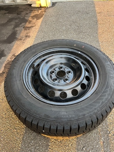 スタッドレスタイヤ