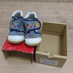 ベビーシューズ