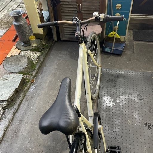 【4724】クロス　モーメンタム　700c9,400円（防犯・税込） クロスバイク モーメンタムの中古が安い！激安で譲ります・無料で 