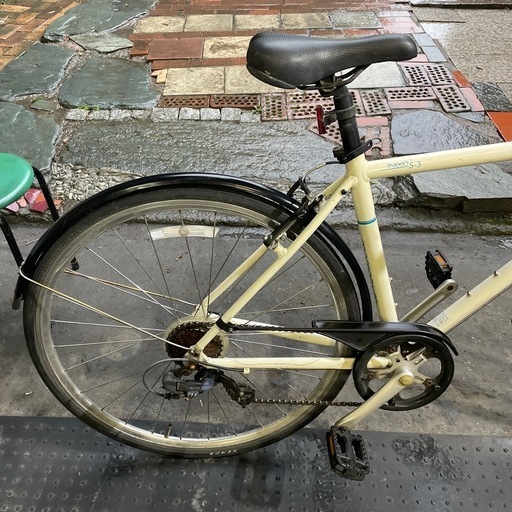 【4724】クロス　モーメンタム　700c9,400円（防犯・税込）