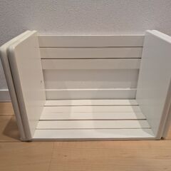 サイズ調整可能な木製ブックスタンド