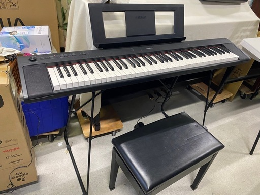 お薦め品‼️ヤマハ電子ピアノ(キーボードタッチ) piaggero NP-32B(ブラック)2019年