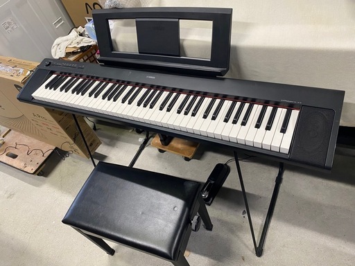 お薦め品‼️ヤマハ電子ピアノ(キーボードタッチ) piaggero NP-32B(ブラック)2019年