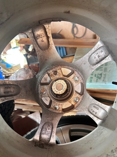 (値下げ)235/50R18 アルミホイール、スタッドレス付き