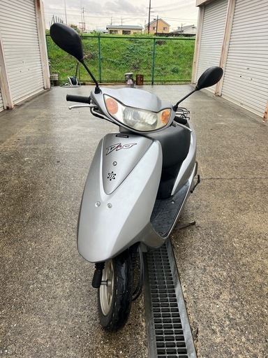 AF62 HONDA  DIO シルバー　通勤通学などに