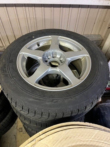 アルファード　スタッドレス　205/65R16